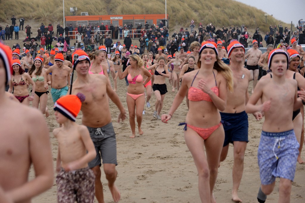 ../Images/Nieuwjaarsduik Nederzandt 2017 043.jpg